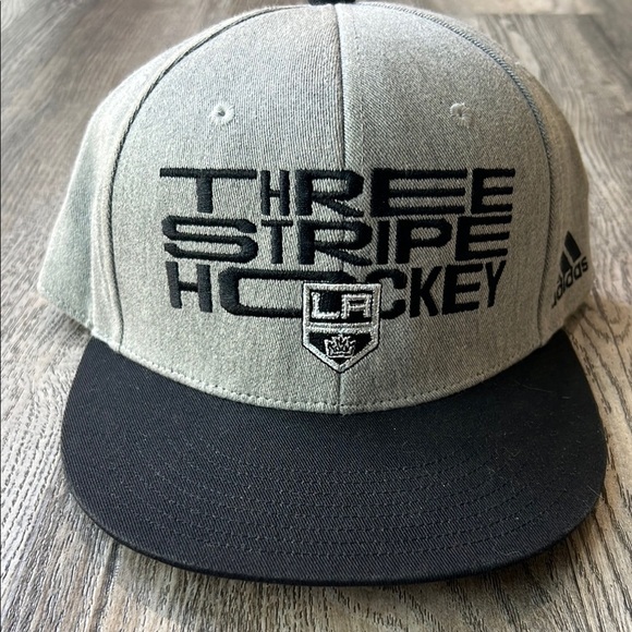 Adidas Hat Black Los Angeles Kings Snapback Hat Three Stripes Hockey One Size - Picture 1 of 7
